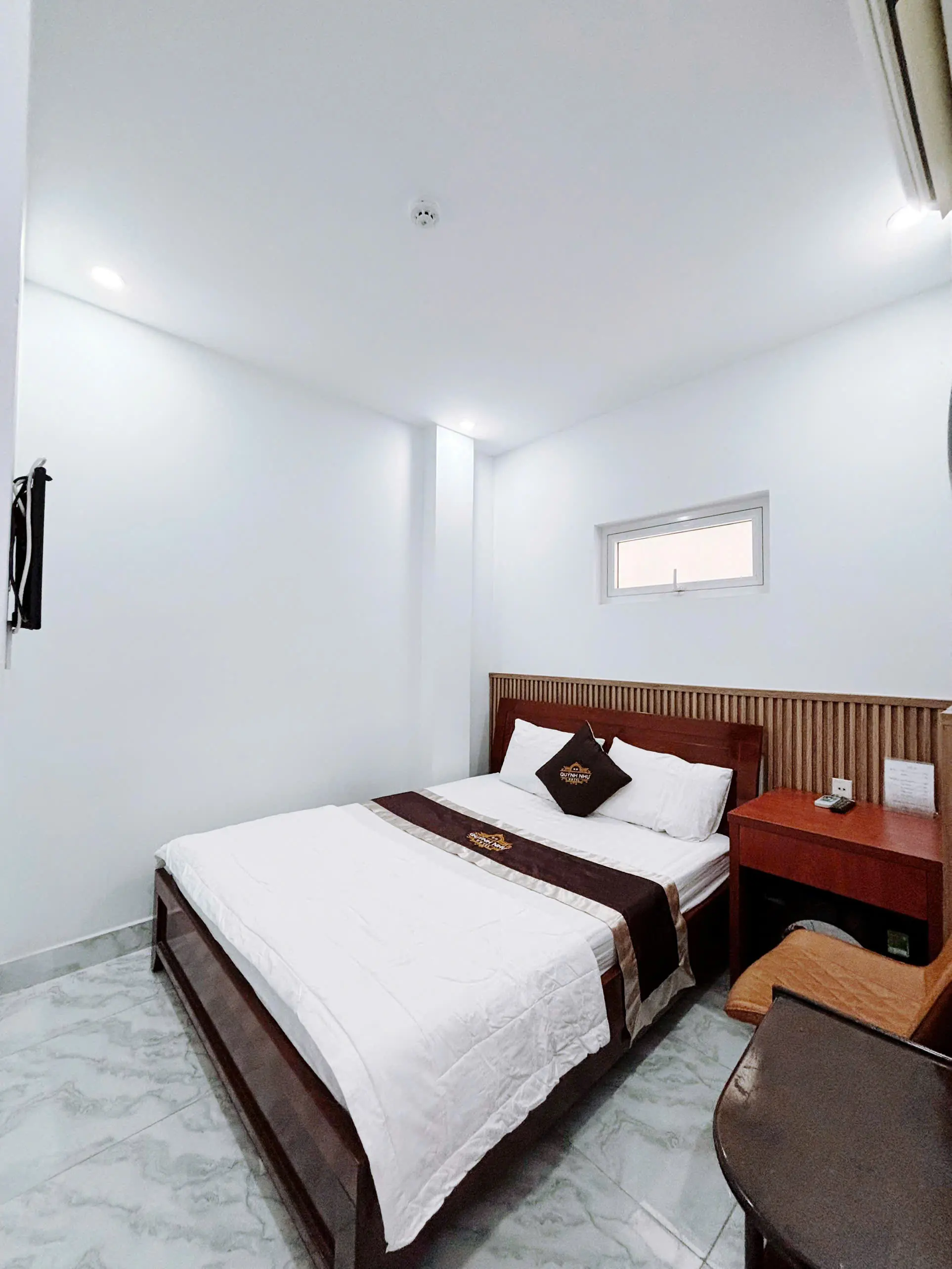 PHÒNG TIÊU CHUẨN 303